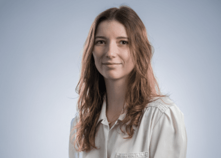 Portrait d'Alumni : Clémentine CLÉRADIN présente le Volontariat International en Entreprise !